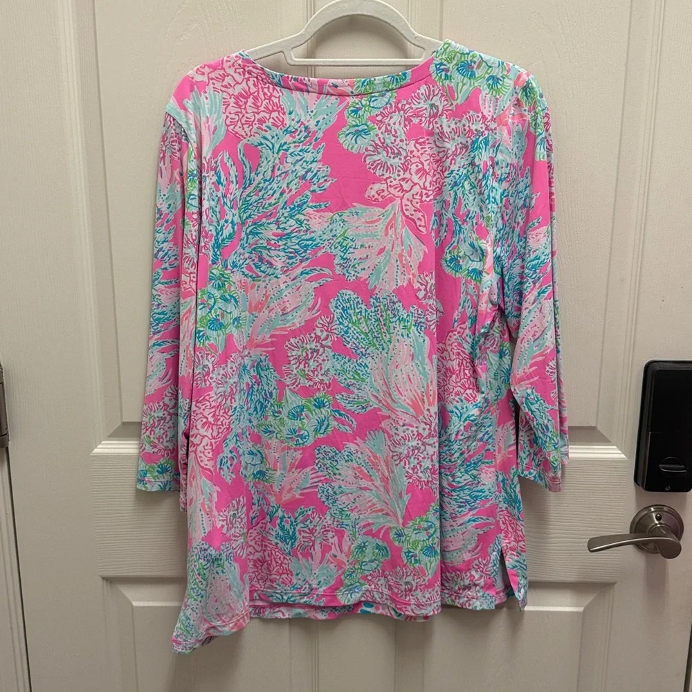 Lilly Pulitzer Pink and Blue Patterned V-Neck Blouse-XL - Picture 2 of 3